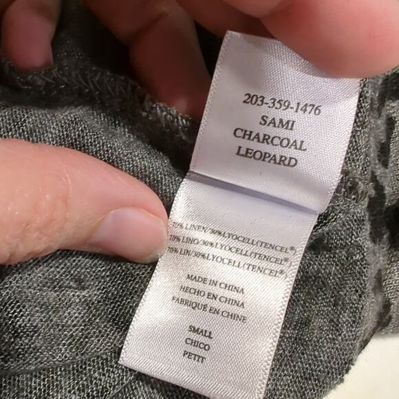 Rails Womens Linen Top Small Sami Charcoal Leopard Cheetah Gray Long Sleeve - Picture 4 of 5